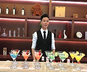 紅旗新車發(fā)布會調酒學員活動實踐